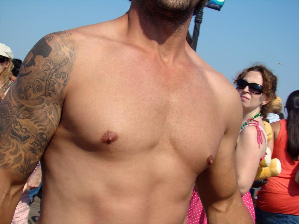 Proč je pondělí „chest day“